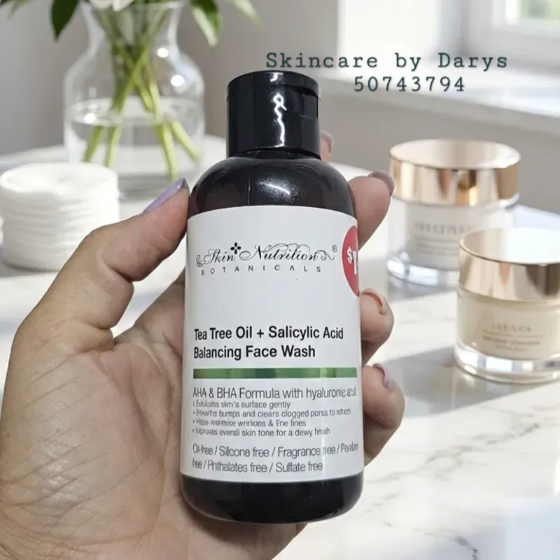 Limpiador Facial de Ácido Salicílico y Aceite de Árbol del Té 