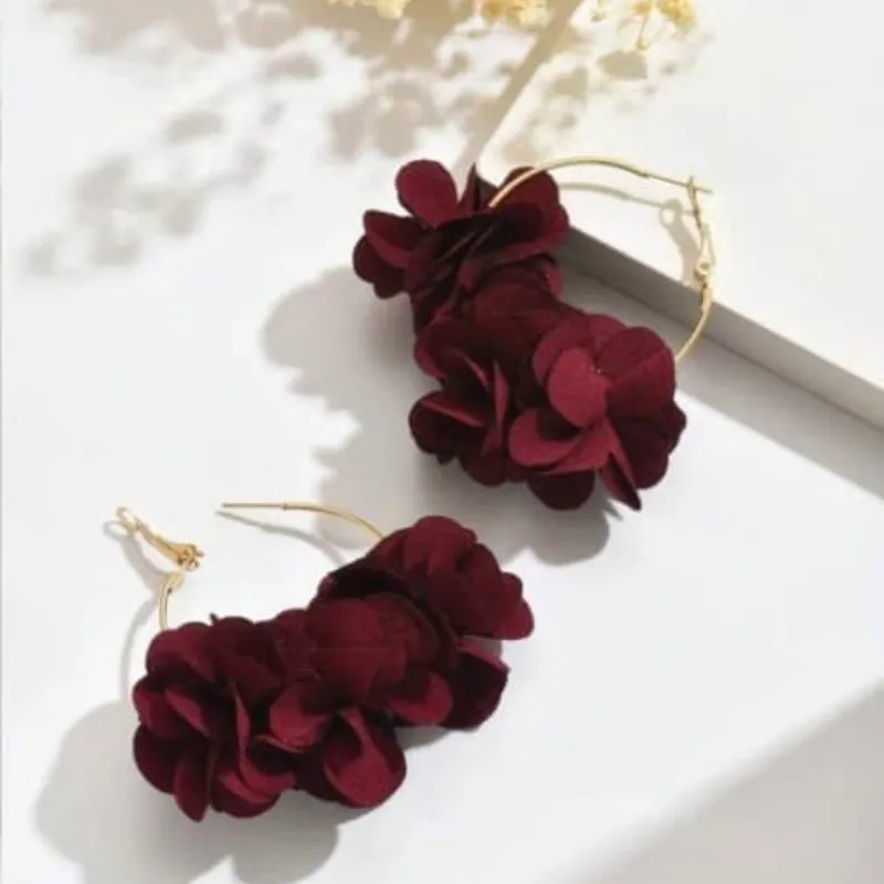 Argollas flores rojas