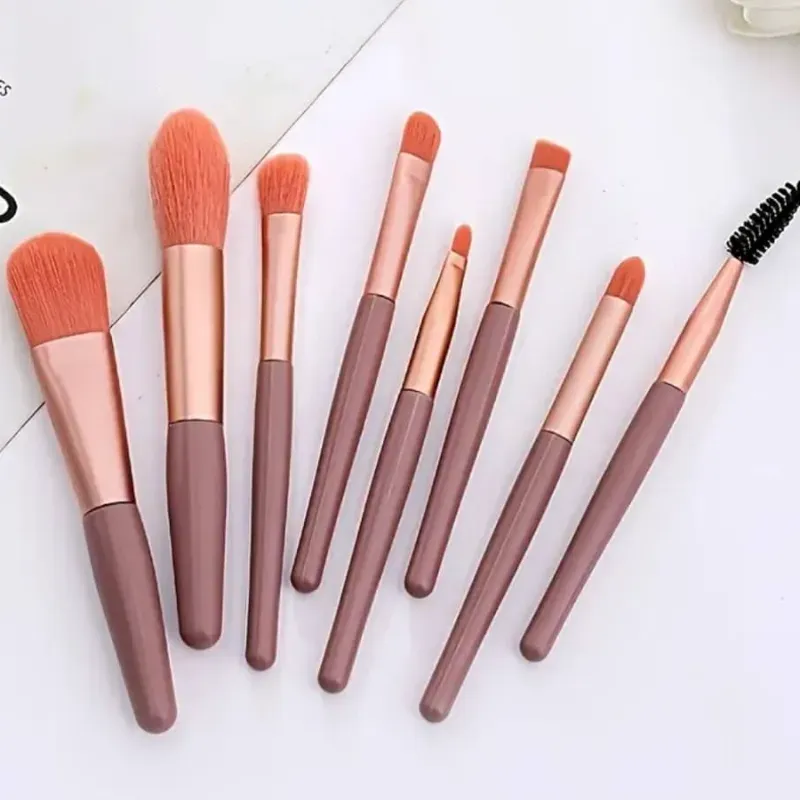 Set de 8 Brochas de Maquillaje