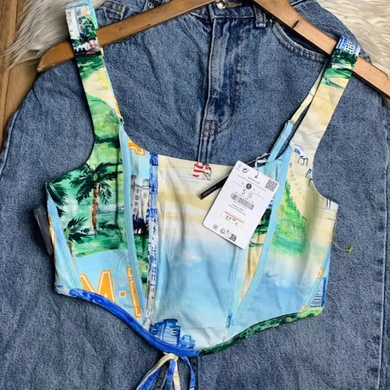 BERSHKA Corsé estampado