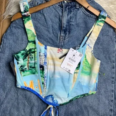 BERSHKA Corsé estampado