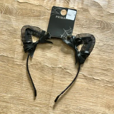 Cintillo con orejitas de gatica