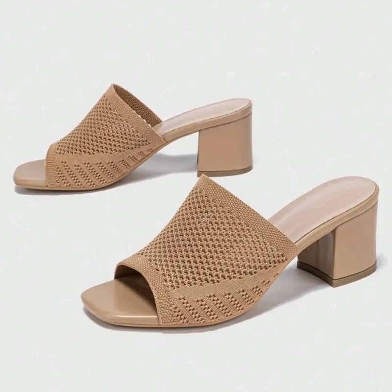  Zapatos de tacón cuadrado — Beige