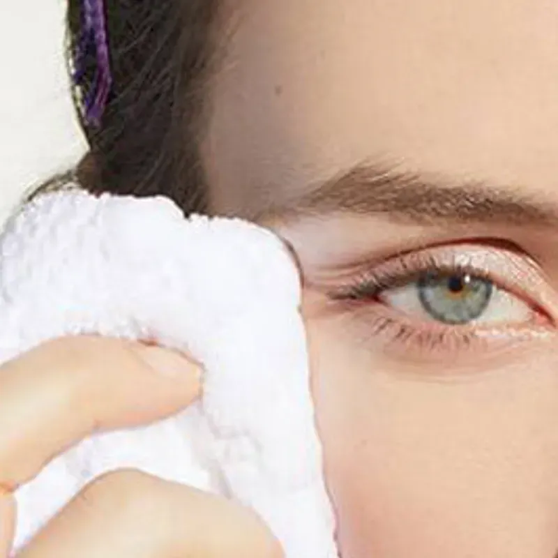 ️ Retiro de Maquillaje con Productos