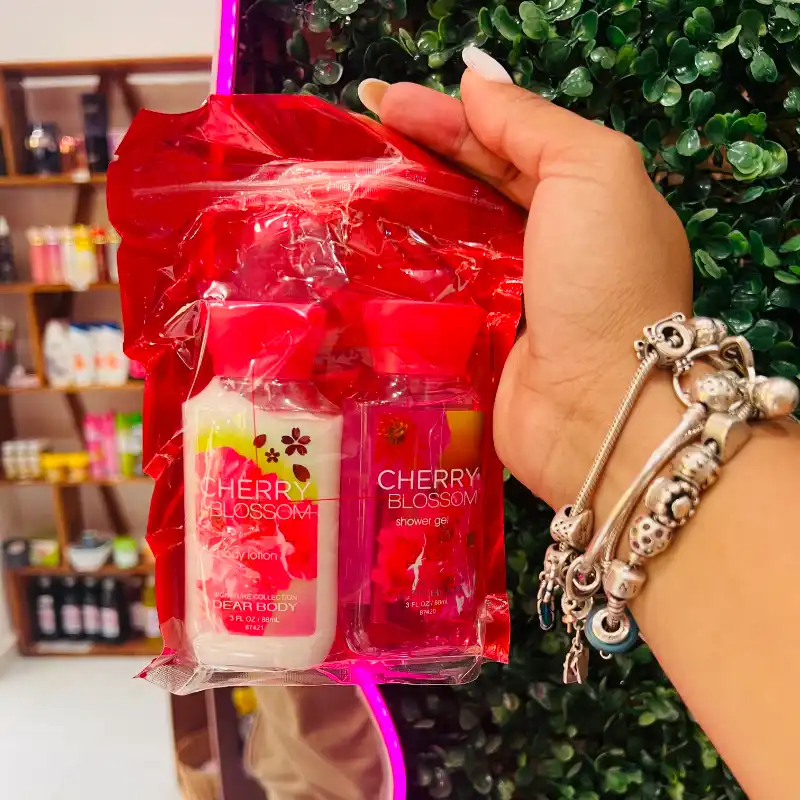 Set crema corporal perfumada  + Gel de baño