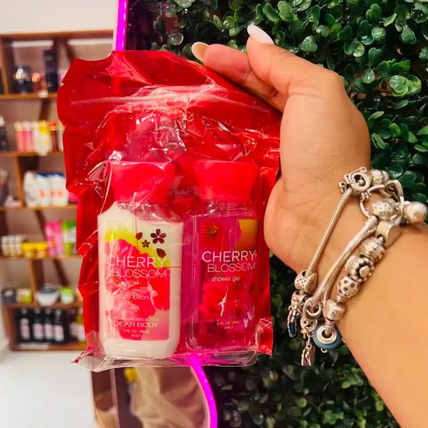 Set crema corporal perfumada  + Gel de baño