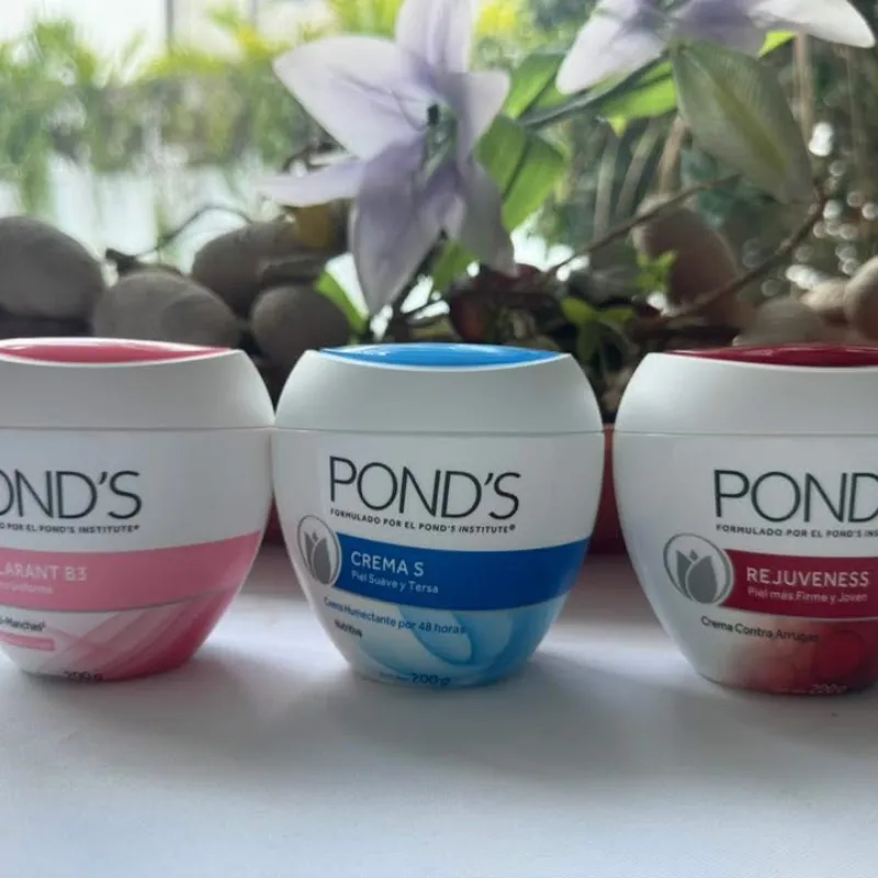  Pond’s Clarant B3 Anti-Manchas  Piel balanceada a grasa – 200 g   Pond’s Rejuveness Anti-Arrugas Día  Previene líneas de expresión – 200 g   Pond’s S Humectante Nutritiva  Hidratación profunda – 200 g