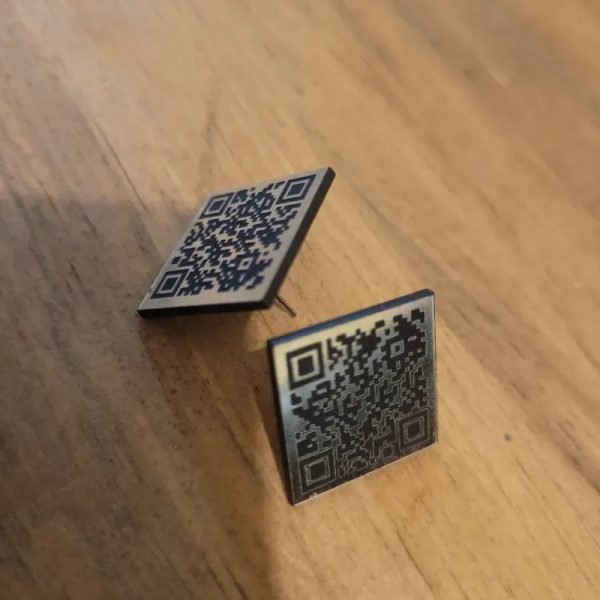 Aretes QR