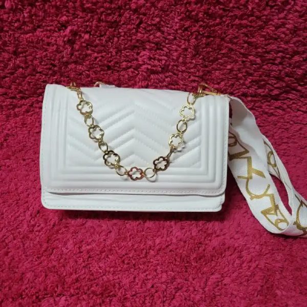 Cartera blanca