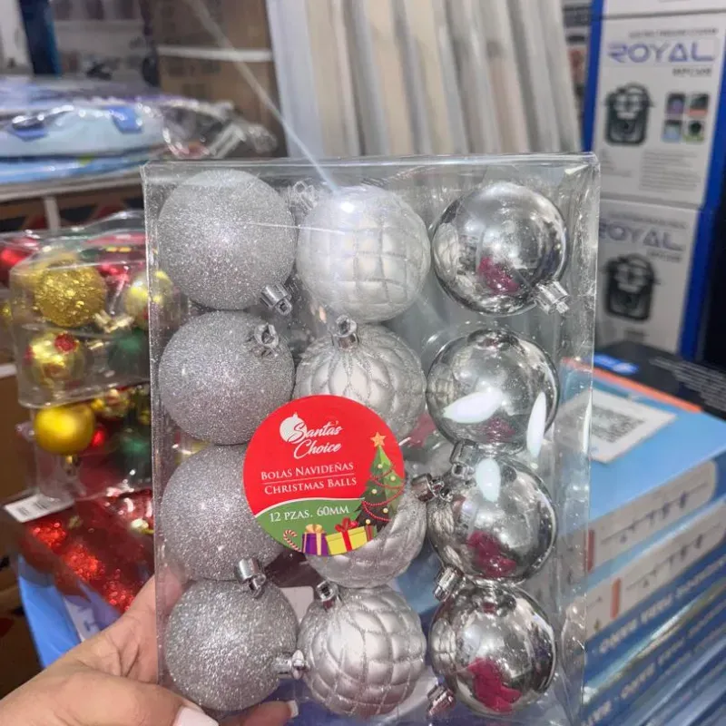 Adorno, para decorar árbol de Navidad. 5000.00 CUP