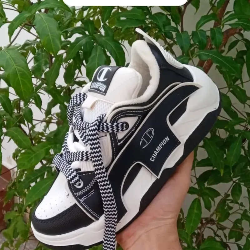 Champion Blanco y negro