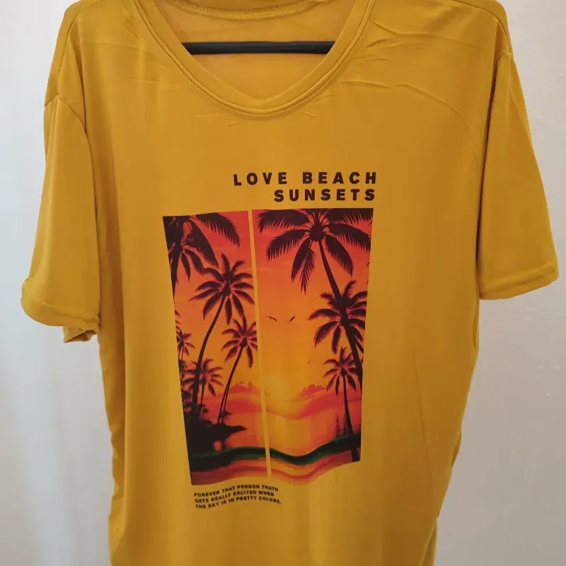 Pullover amarillo mostaza