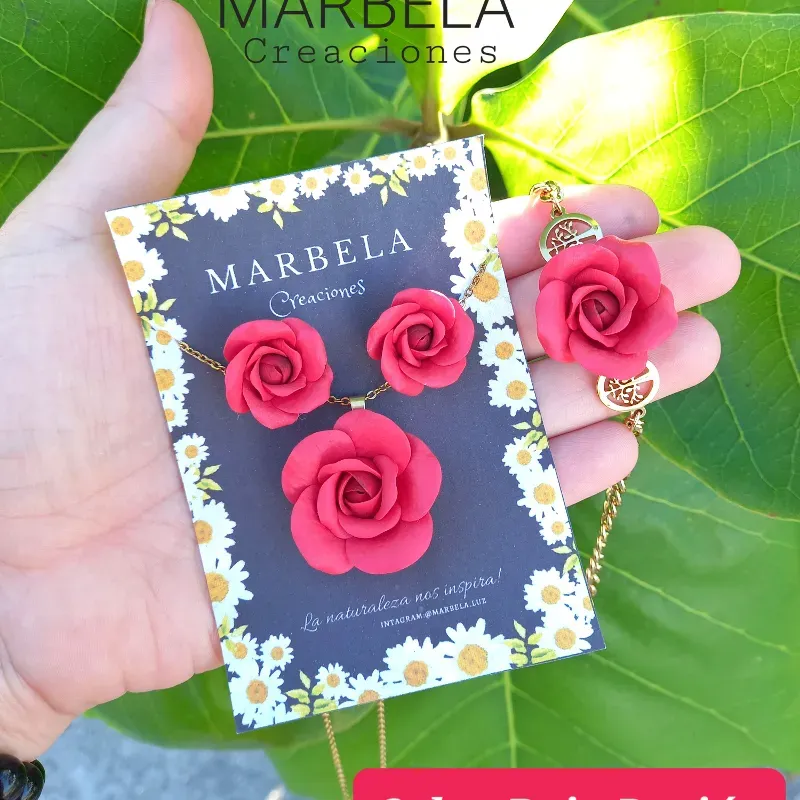 ✨Conjunto de Rosas Rojas✨