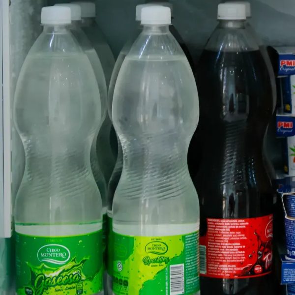 Refresco Pomo Grande