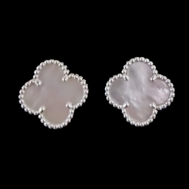 Aretes Van Cleef blancos