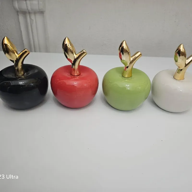 Manzana pequeña de tallo (Adornos)