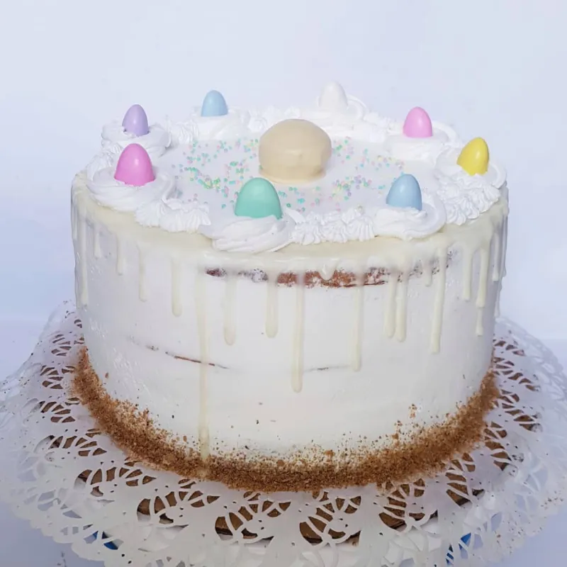 Tarta Semidesnuda de Nata y Chocolate Blanco