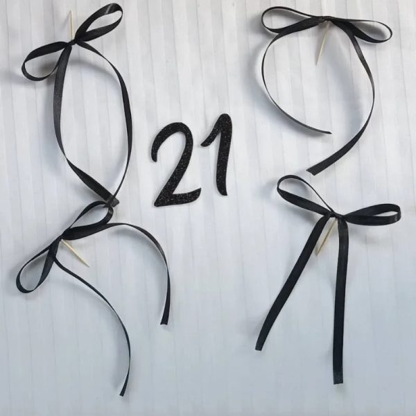 Cake topper