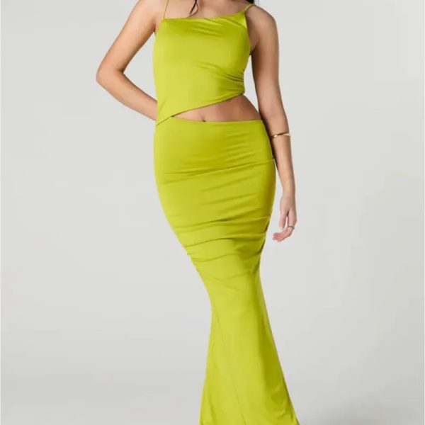 Vestido verde largo.