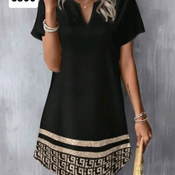 Vestido negro con falso caqui
