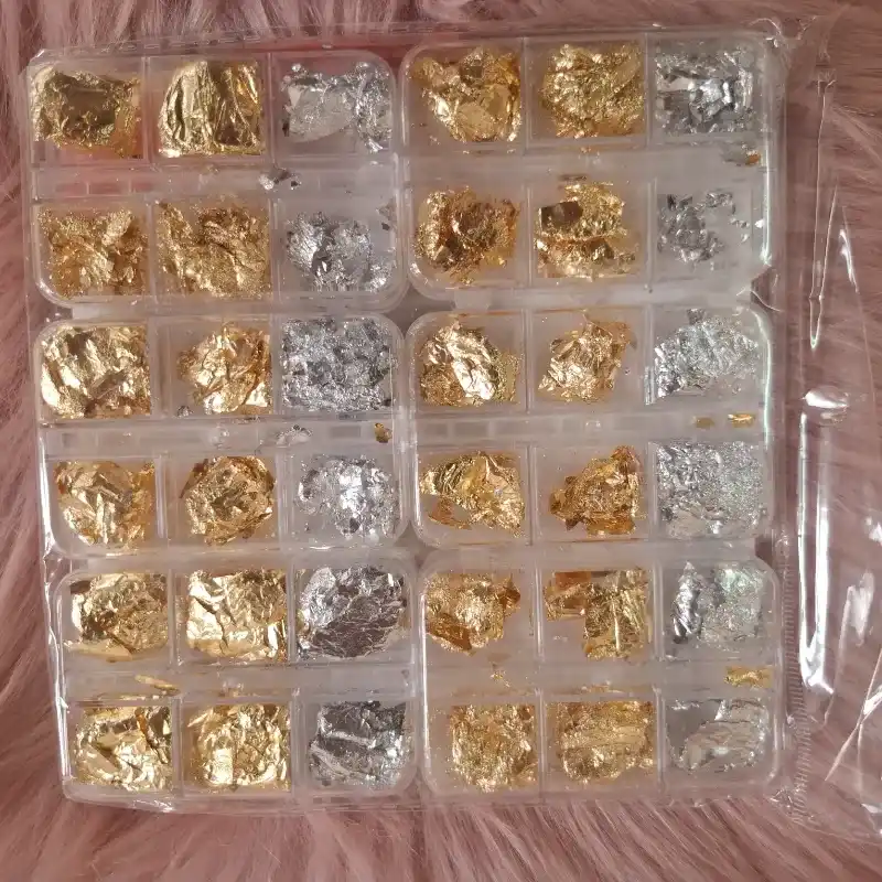 Hojas de oro y plata