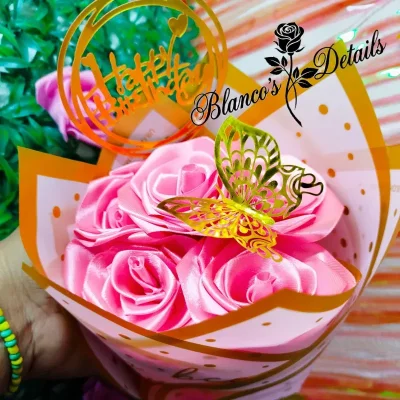 Ramo de 5 rosas eternas