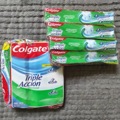 Pasta dental Colgate Triple acción