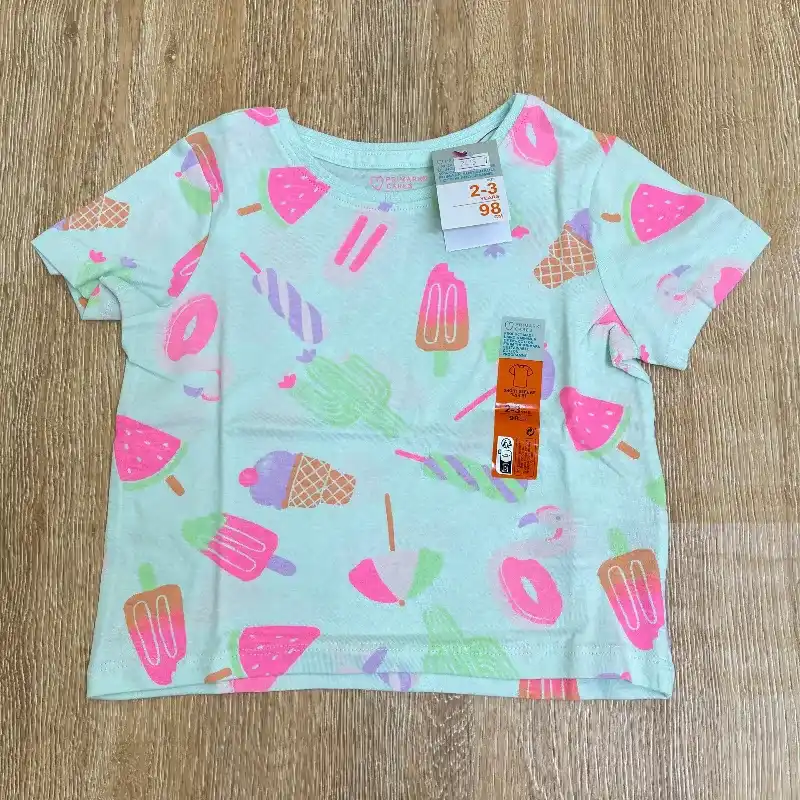 Pulóver color menta con helado