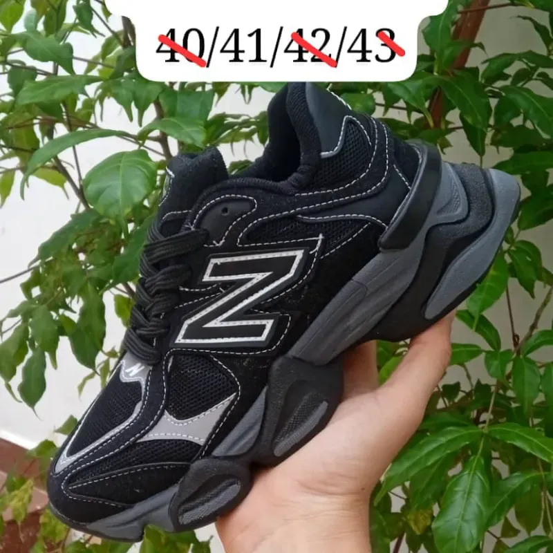 New Balance 9060 negro