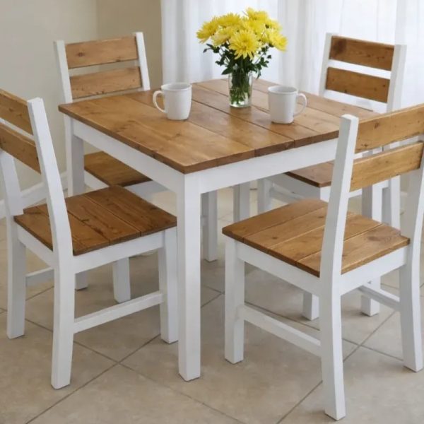 Juego de comedor combinado entre color madera y pintura blanca