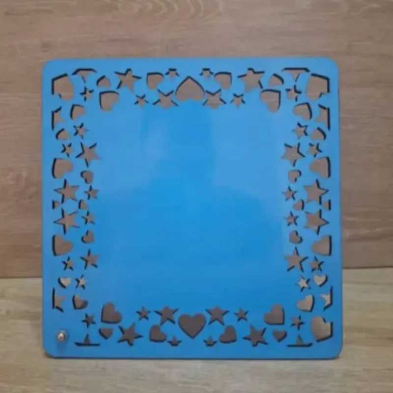 Cuadro MDF de estrellas y corazones