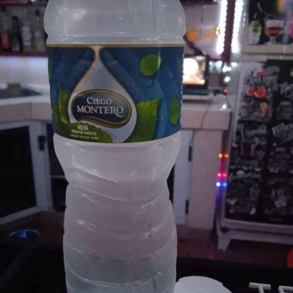 AGUA NATURAL