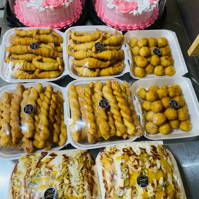 Paquete de buffet 50 personas +cake