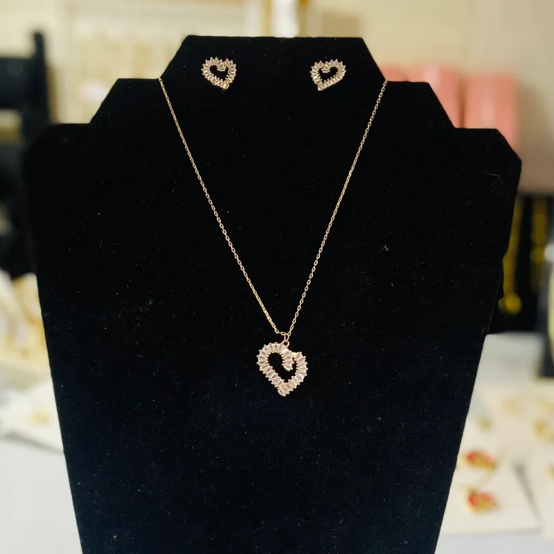 Set de cadenas y aretes  ✨