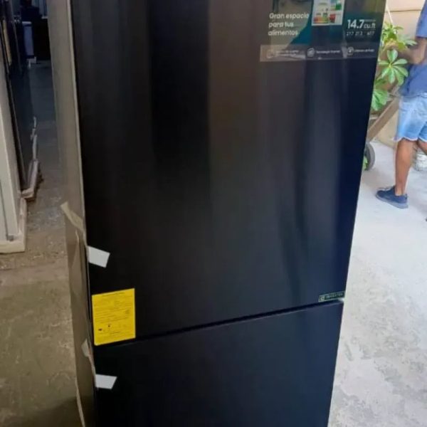 Refrigerador de 14.7 pies