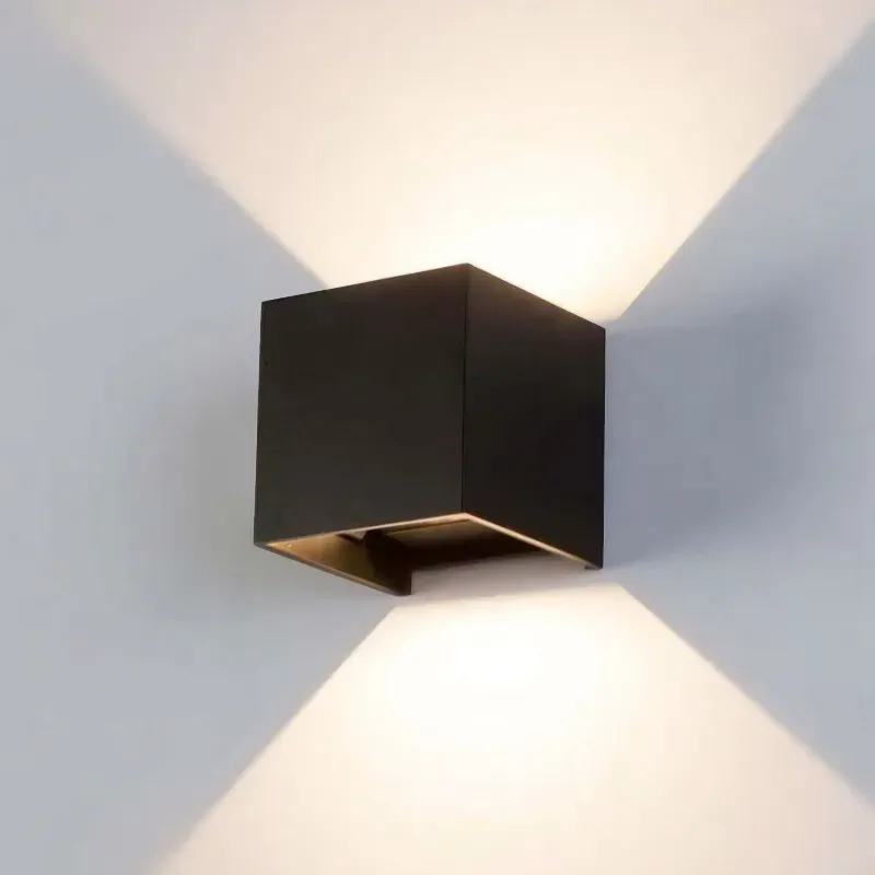 Aplique negro de exterior