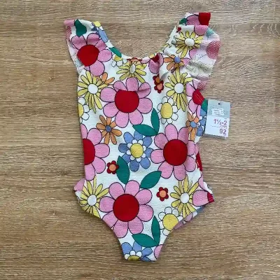 Trusa con flores de colores