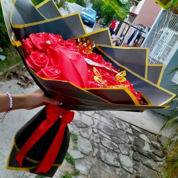 50 rosas en foami.❤️