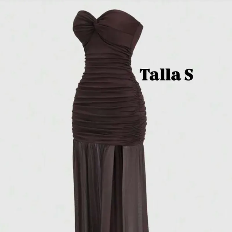 Vestido elegante con diseño de encaje