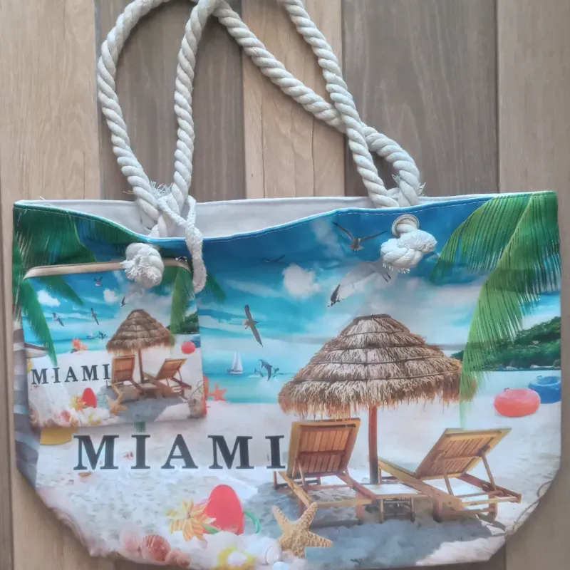 Bolso playero con monedero