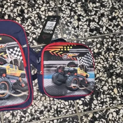 Juego de mochila y lonchera