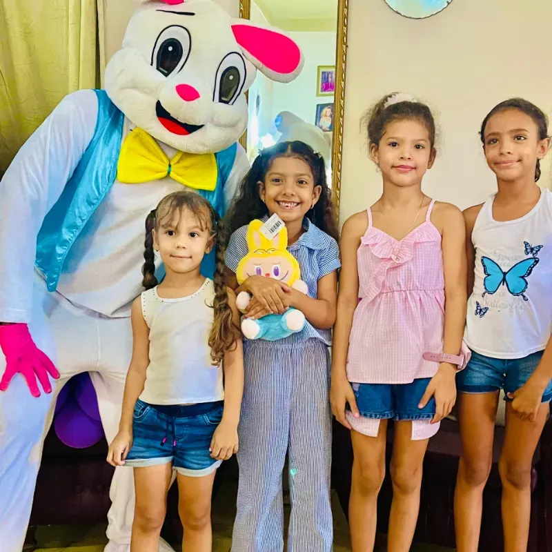 Clientes felices con sus entregas 