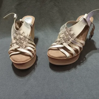 Plataformas plateadas