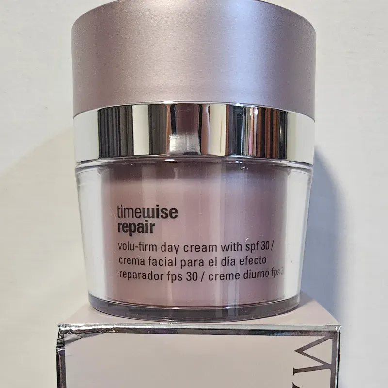 Crema facial para el día efecto reparador FPS30