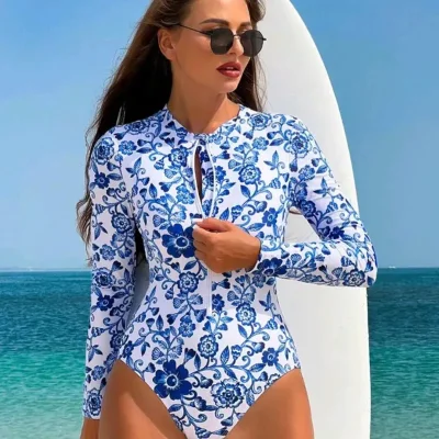 Trusa de mangas largas con estampado floral azul