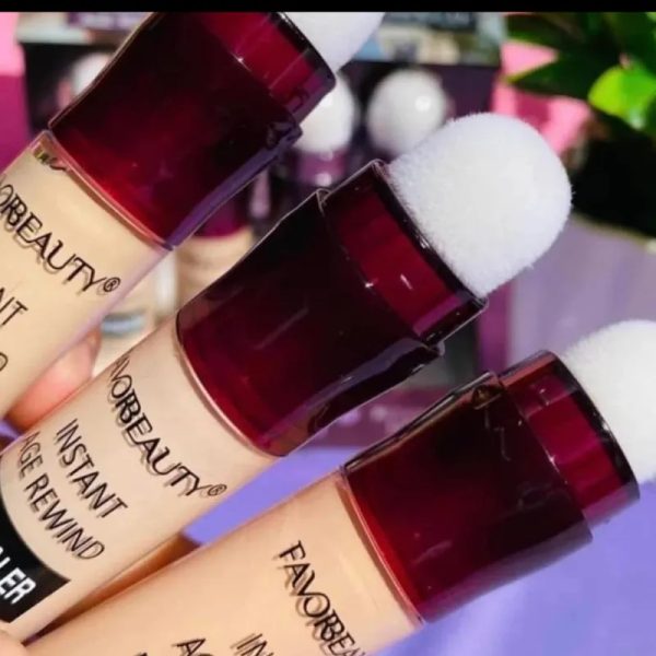 Corrector de ojeras con esponjita
