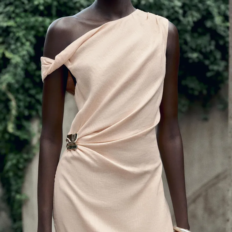 Vestido Midi Asimétrico con Lino