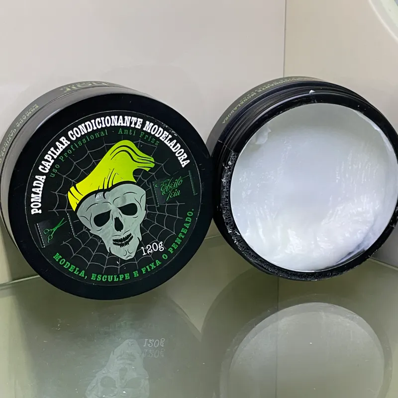 Pomada capilar fijadora y moldeadora