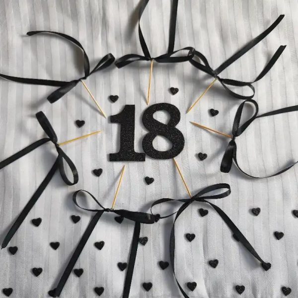 Cake topper