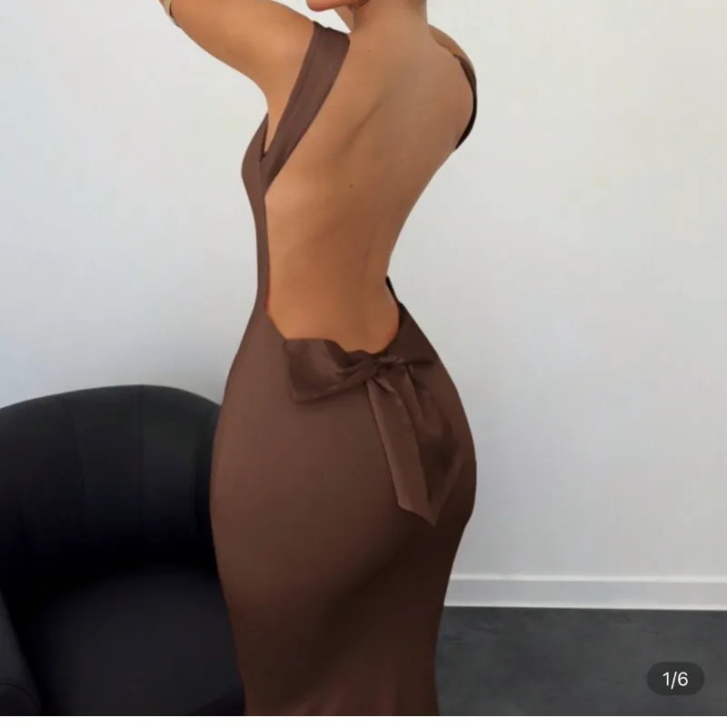 Vestido carmelita de lazo